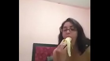 Mi exnovia con un plátano. - Más Vídeos: 