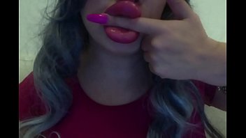 Bimbo lips